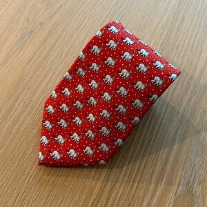Red Vineyard Vines “Republican Elephant” Tie